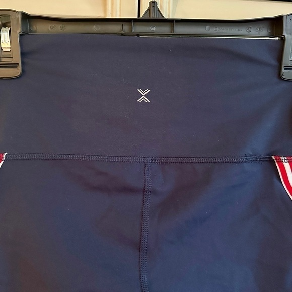 XERSION, NWT, WOMENS, HIGH-RISE, FITTED CAPRI WITH MEDIUM COMPRESSION. SIZE S - Picture 7 of 9